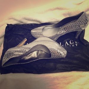 White House Black Market Heels. Size 6